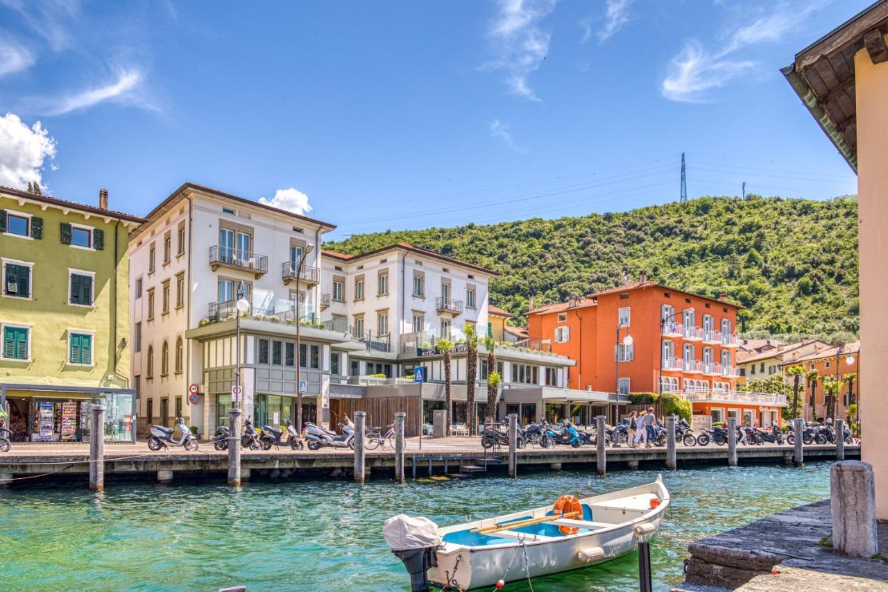 Hotel Lago Di Garda Nago Eksteriør bilde