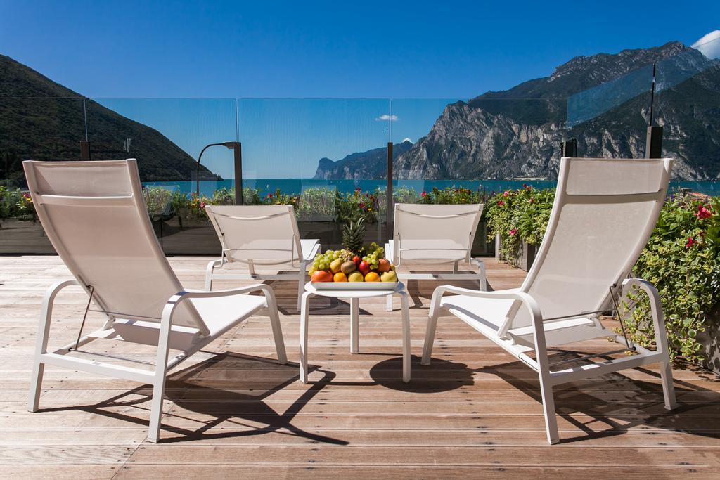 Hotel Lago Di Garda Nago Eksteriør bilde