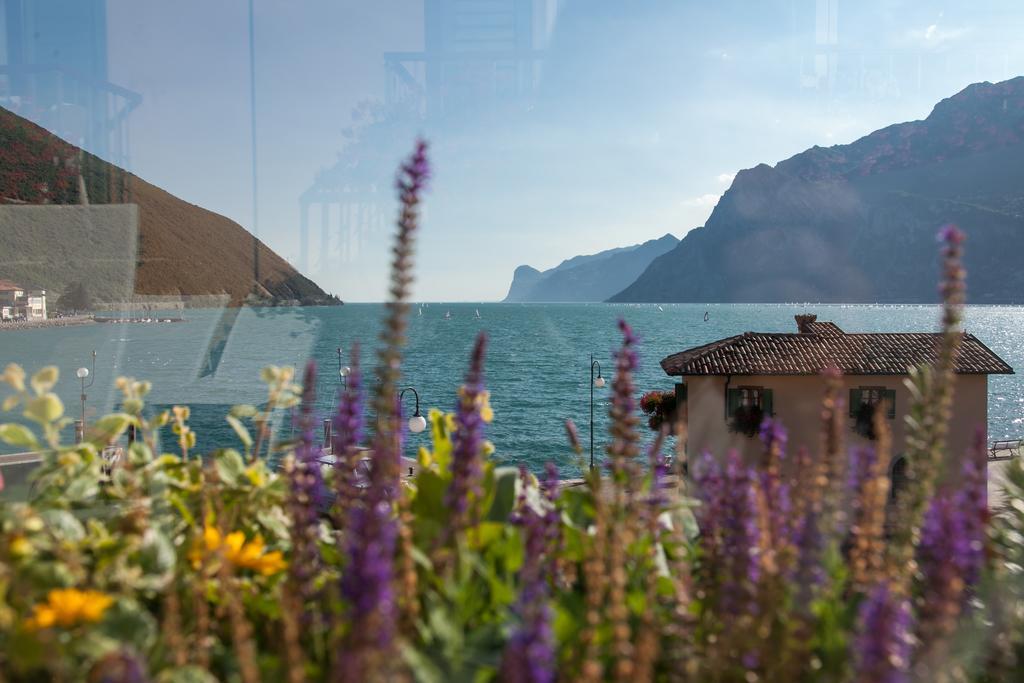 Hotel Lago Di Garda Nago Eksteriør bilde