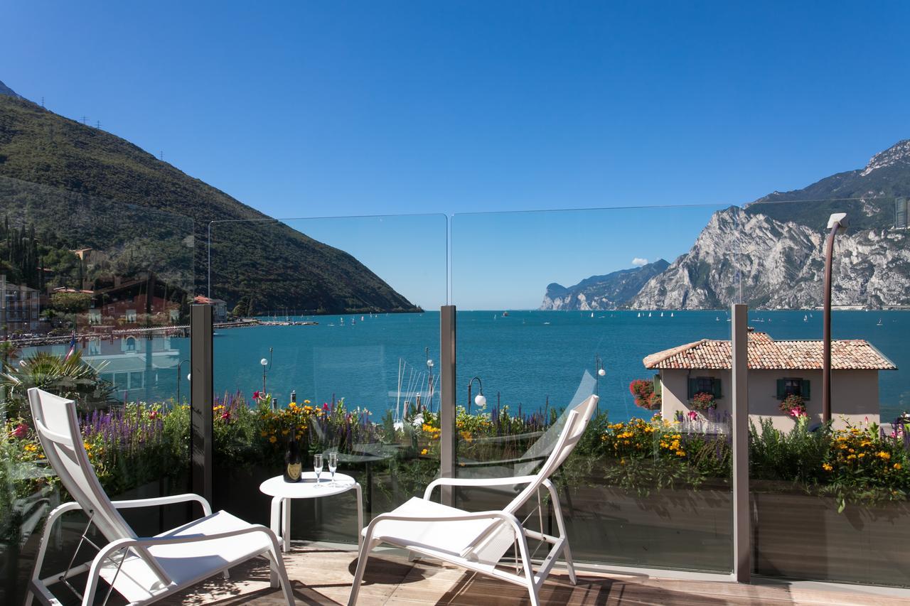 Hotel Lago Di Garda Nago Eksteriør bilde